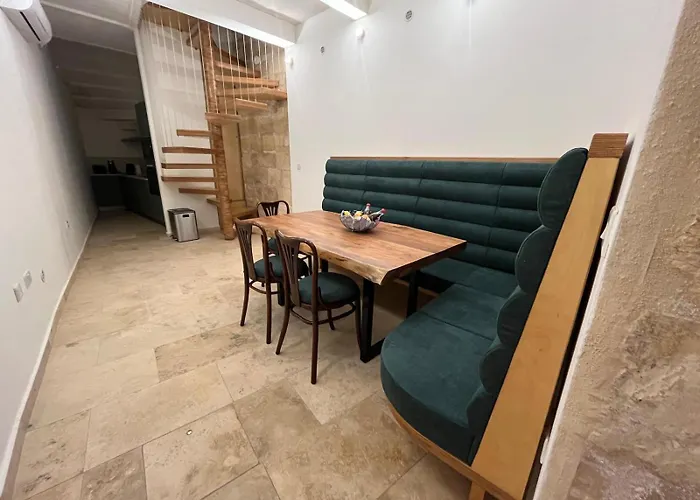 Case de vacanță The Emerald Nook - Townhouse In Birgu